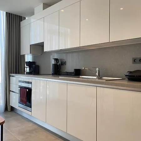 Earthquake-resistant In Sisli Stunning View Apartament Stambuł